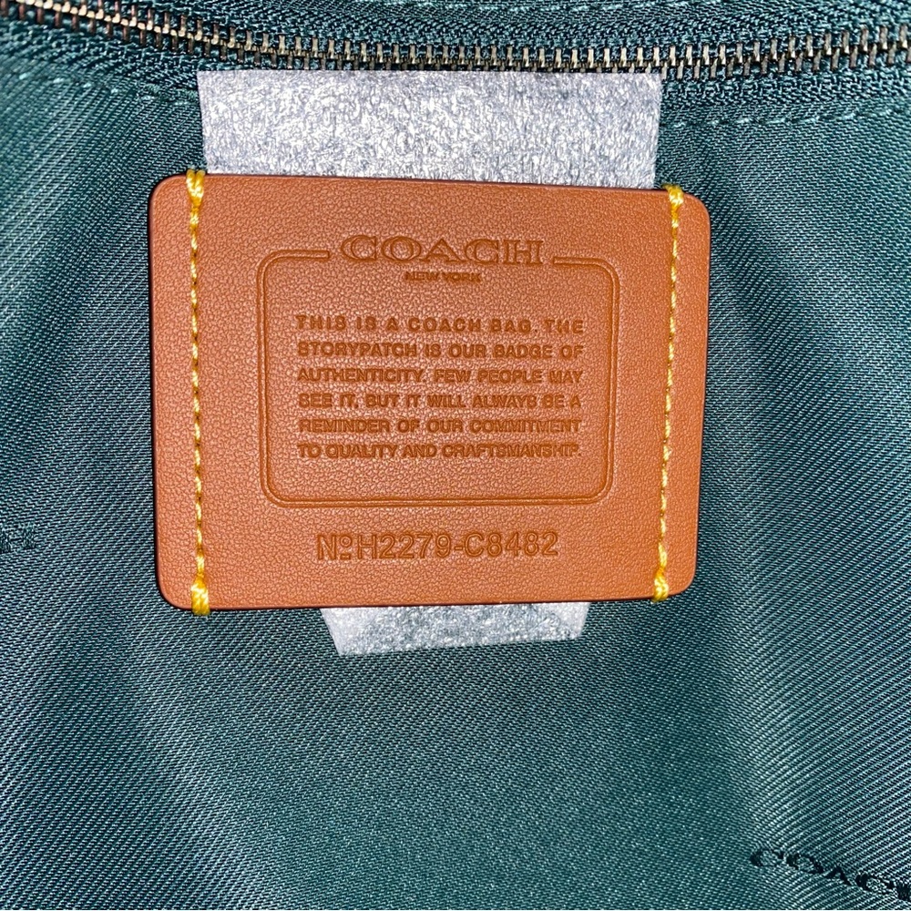 Coach crossbody leather purse New - Picture 12 of 16